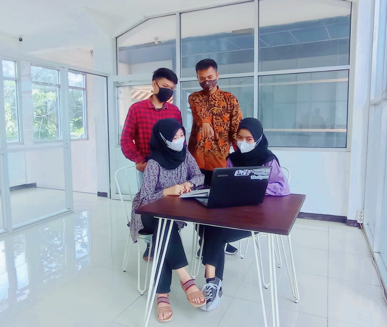 Sedikit Motivasi unutkmu mahasiswa Semester akhir yang selalu ditanya kapan lulus