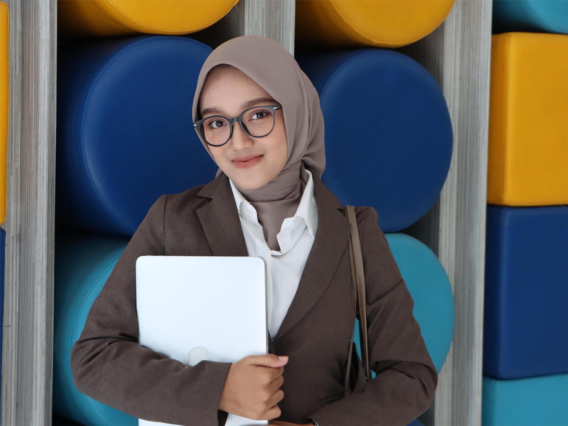 Benarkah Kuliah Bisa Jadi Ajang Bangun Personal Branding? Simak Cara Maksimalkannya!