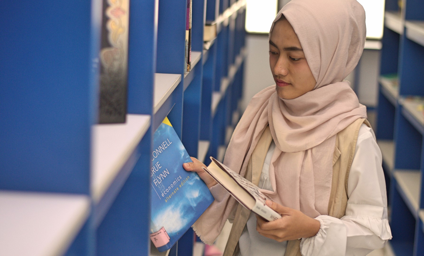 Penelitian Pendidikan Deskriptif dan  Penelitian Pendidikan Korelasi