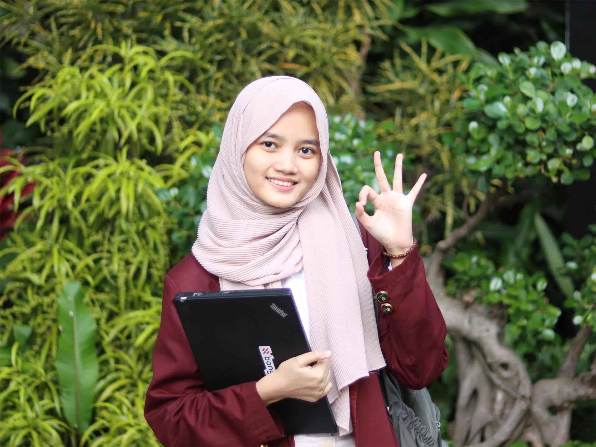Bagaimana Kuliah Bisa Dongkrak Reputasi Medsos & Karier? Ini Jawabannya!
