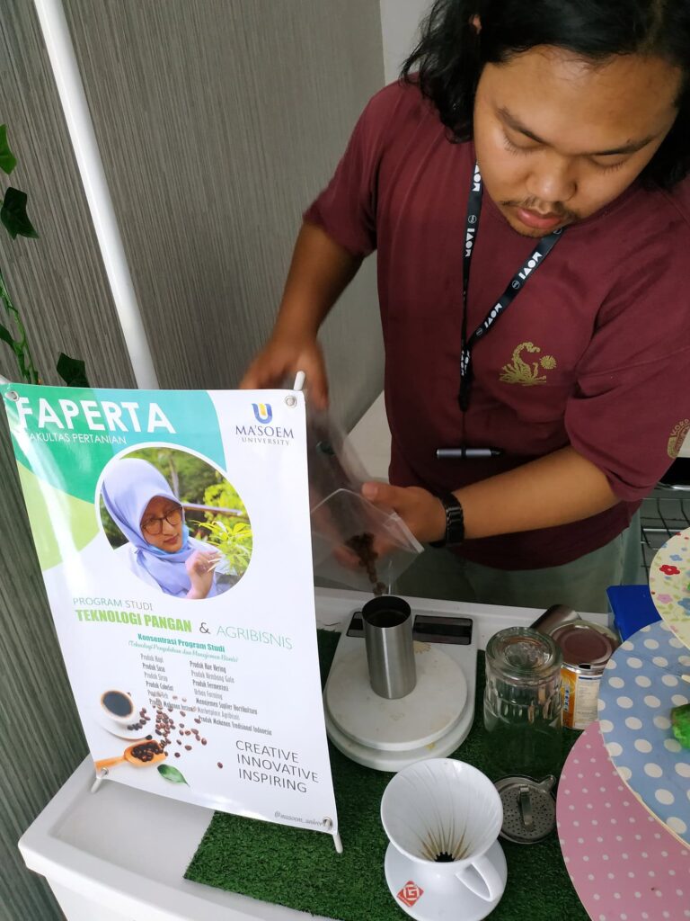 Gal d1ffce4762adba16