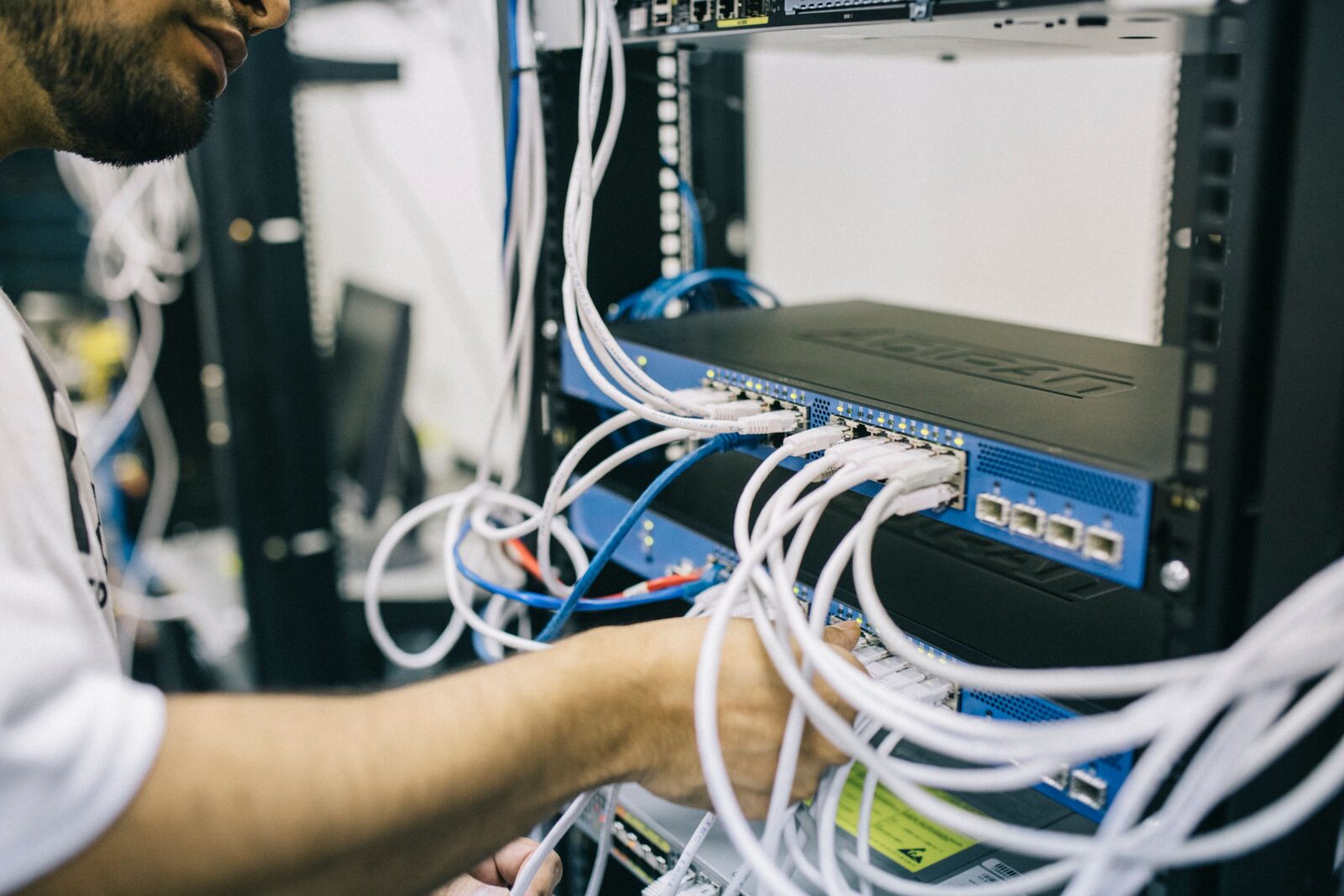 Pexels field engineer 147254