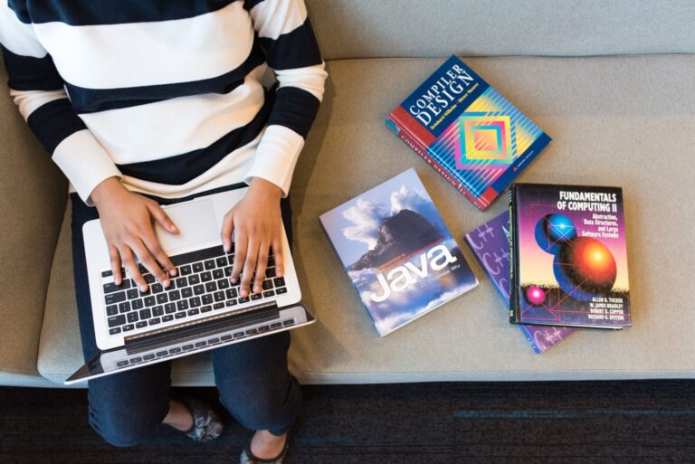 Pexels divinetechygirl