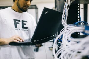 Pexels field engineer 147254