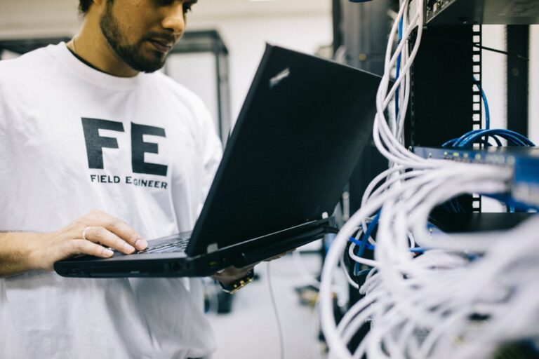 Pexels field engineer 147254